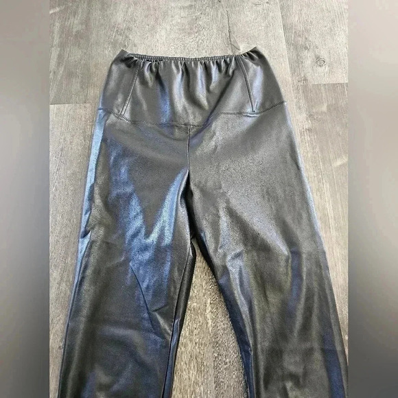 Aritzia Wilfred Free Daria High Waisted Vegan Leather‎ Pant Sz S - Picture 6 of 8
